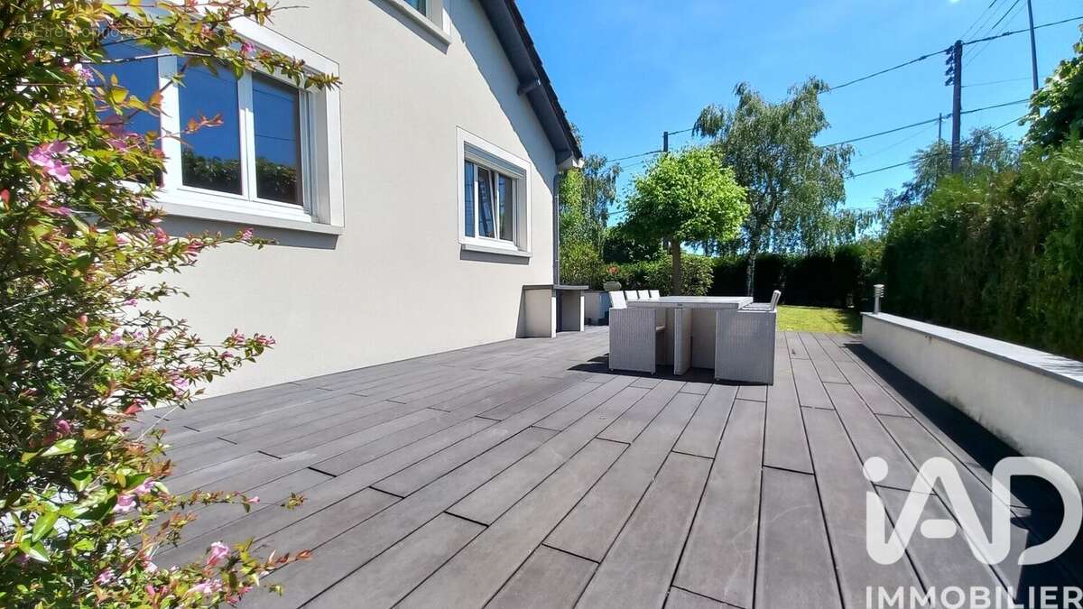 Maison 157 m² à Champs-Sur-Marne  - photo 3