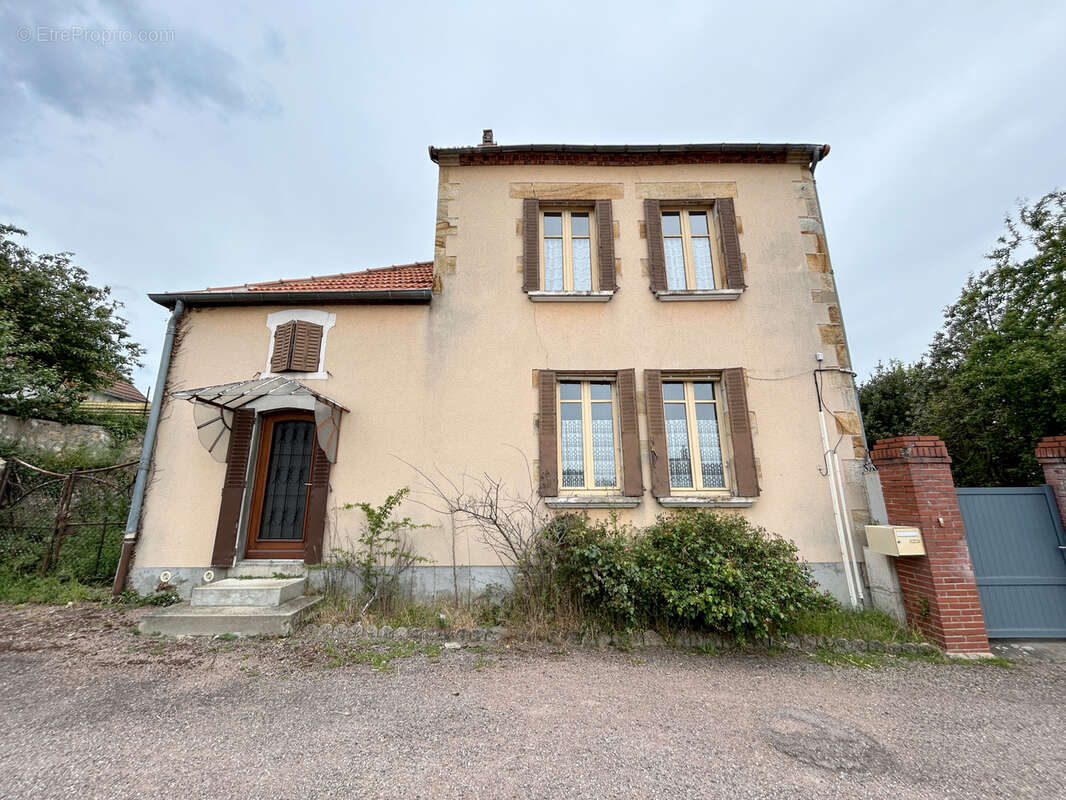 Maison à BEZENET