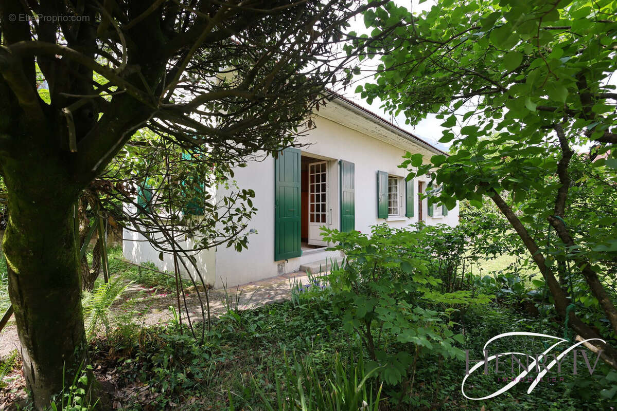 Maison à LA TRONCHE