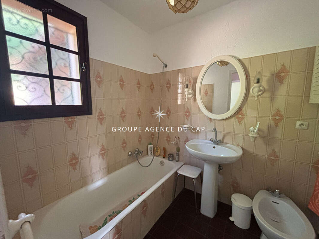 À vendre villa 5 chambres vue mer parking aux issambres - photo 7