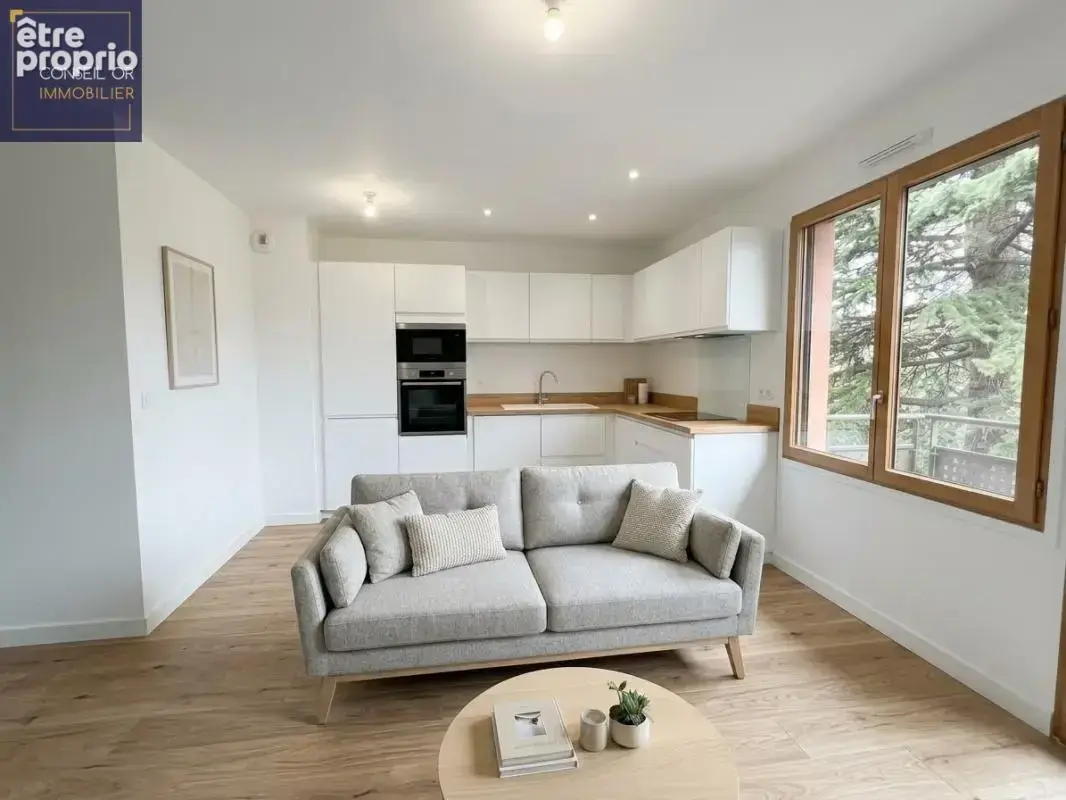 Photo Appartement à Saint-Genis-Laval au prix de 195 000€