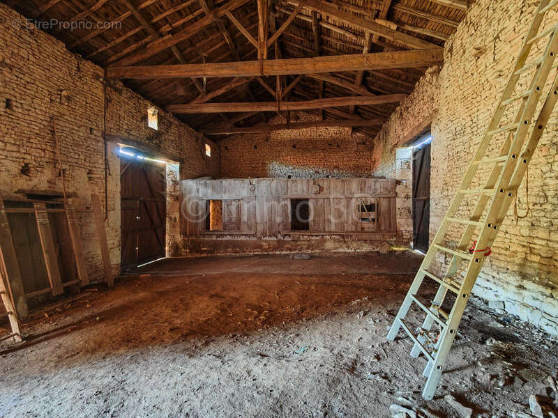 Maison à SAUZE-VAUSSAIS