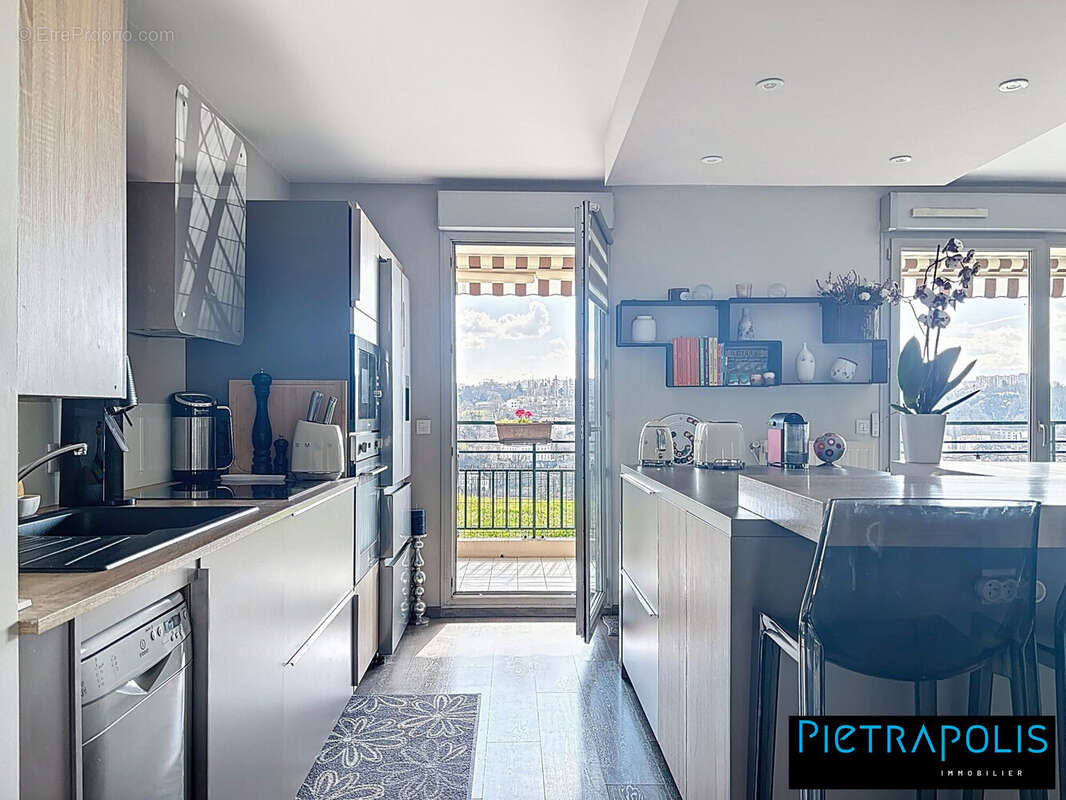 Appartement à LYON-9E