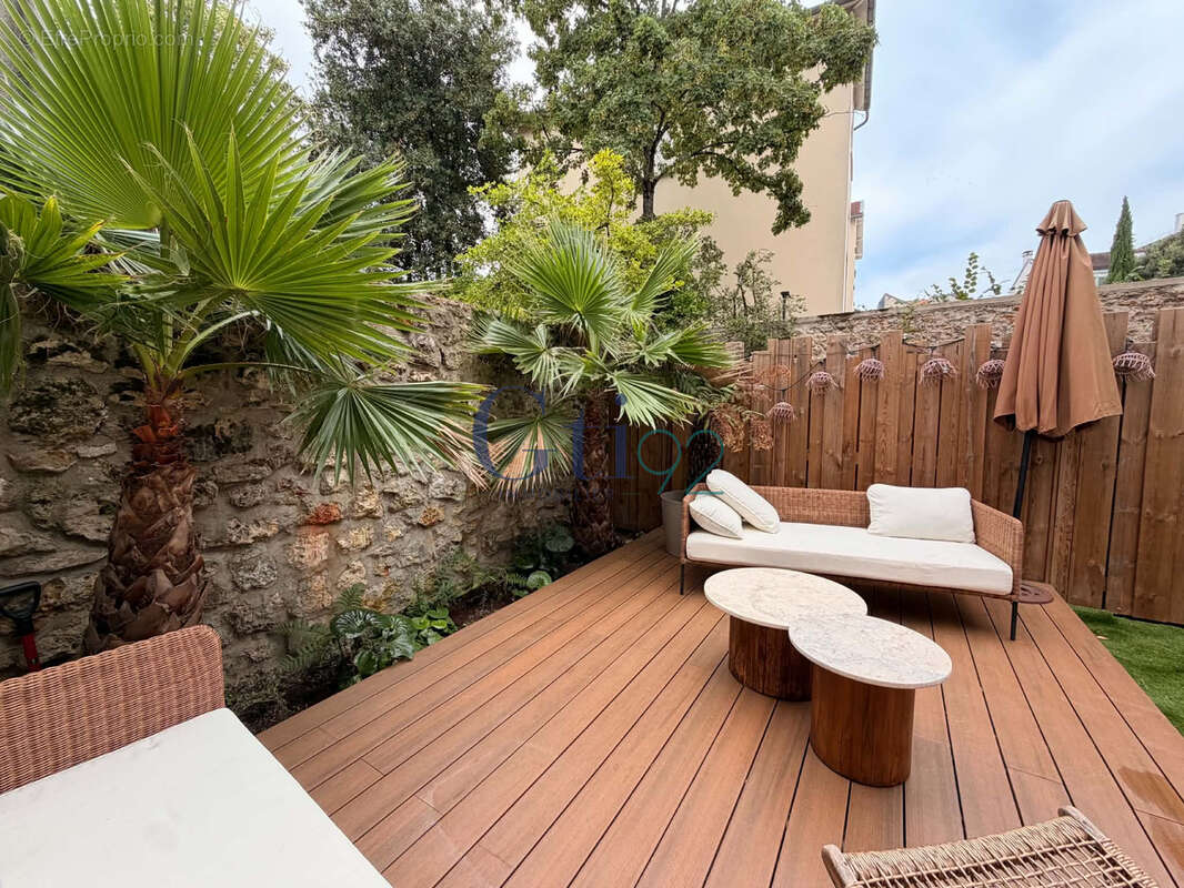 Maison recente avec un agreable jardin de plain pied - nombreux rangements ! - photo 5