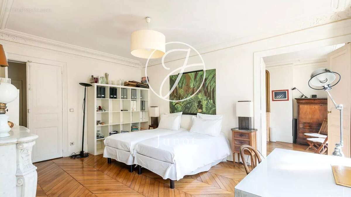 Appartement à PARIS-4E