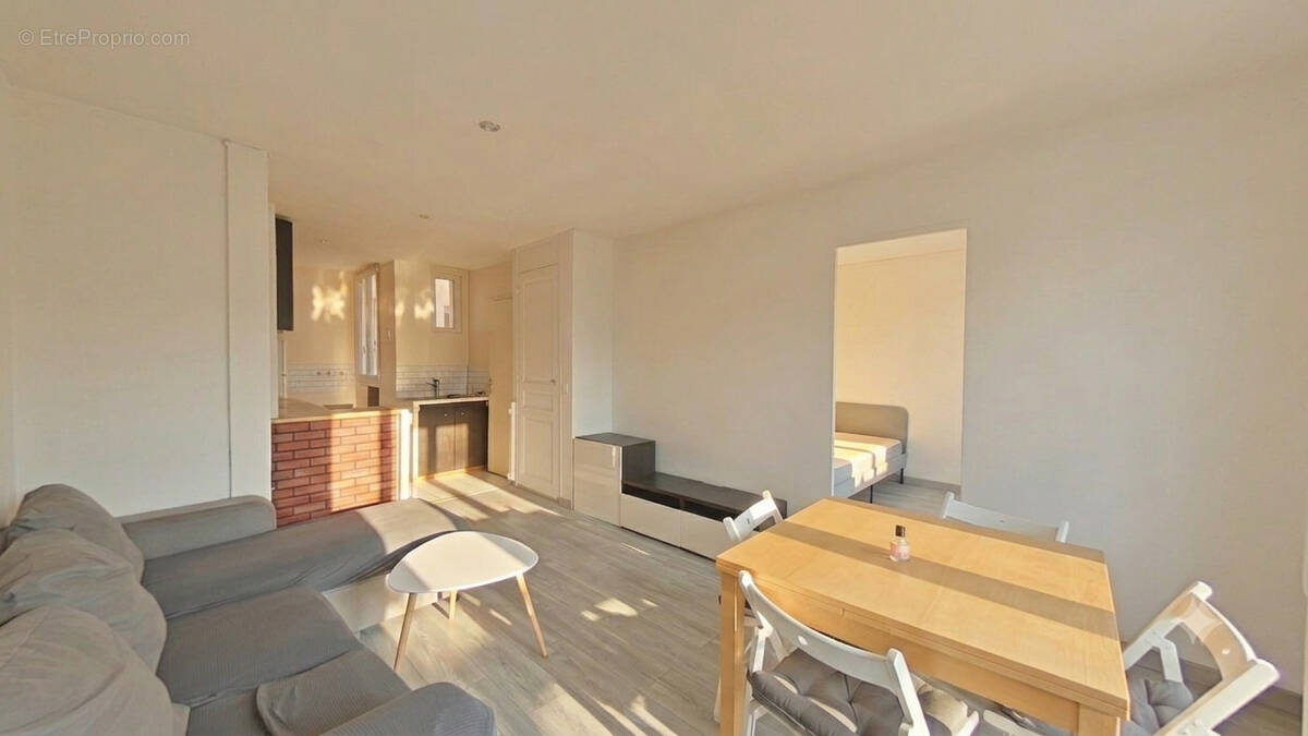 Appartement à LEVALLOIS-PERRET
