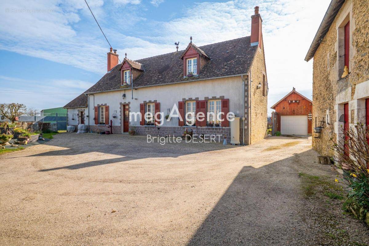 Maison à MAROLLES-LES-BRAULTS