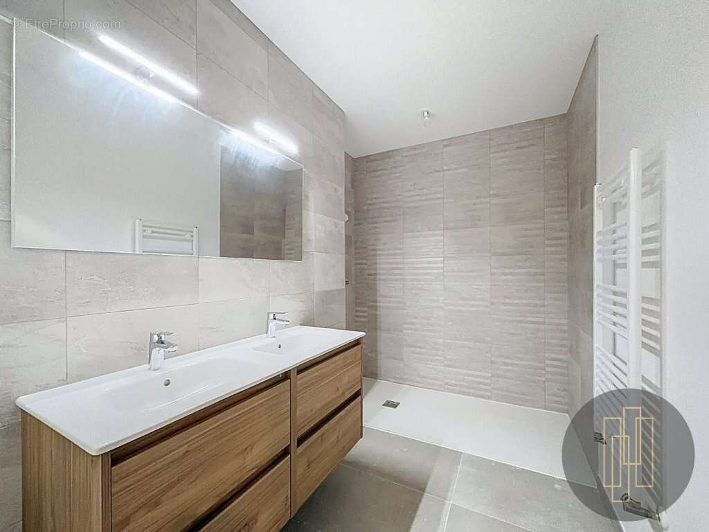 Appartement à ARNAS