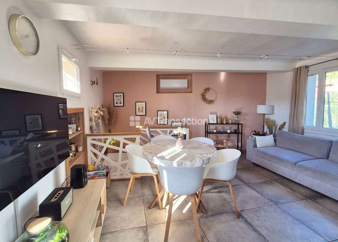Appartement à LA MOTTE