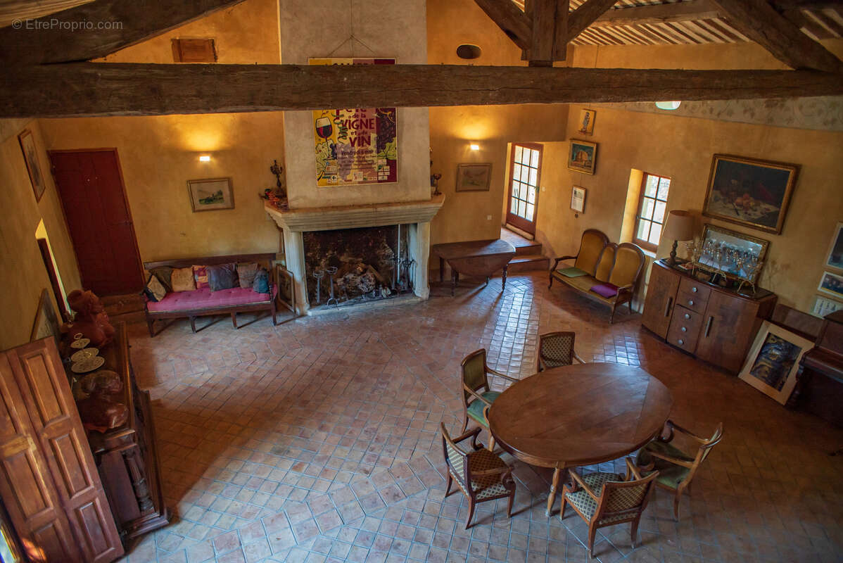 Maison à L'ISLE-SUR-LA-SORGUE