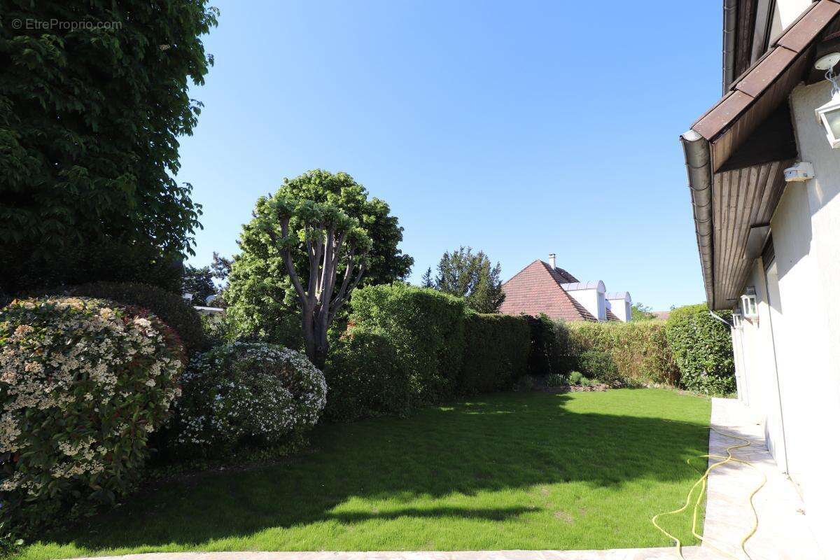 Maison à CROISSY-SUR-SEINE