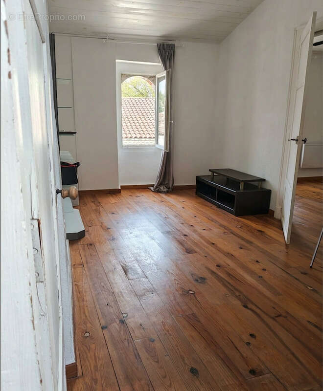 Maison à MEZIN