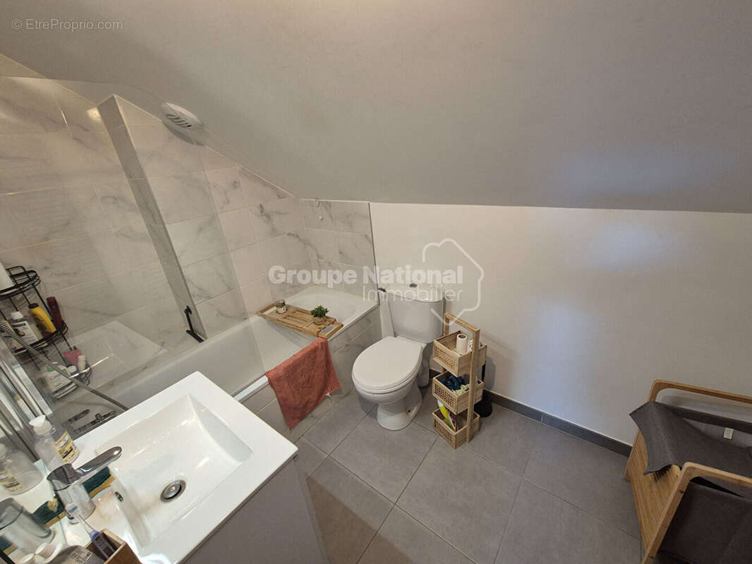 Appartement à GRISY-LES-PLATRES