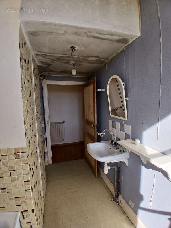 Maison à SAINT-LEGER-DE-FOUGERET