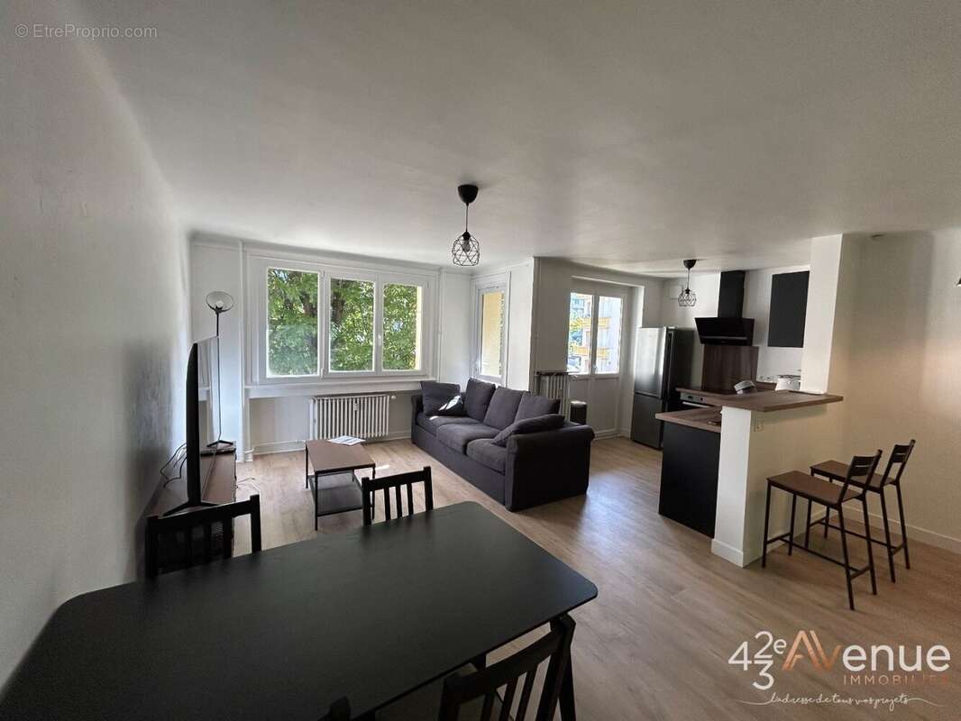 Appartement à SAINT-ETIENNE