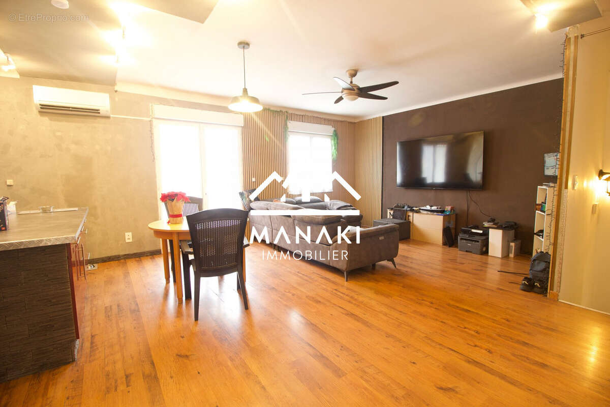 Salon-Séjour - Maison à SAINT-ANDRE