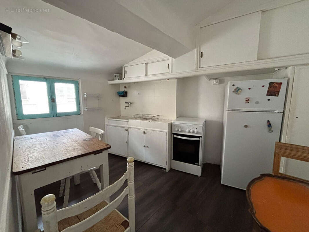 Appartement à MARSEILLE-1E