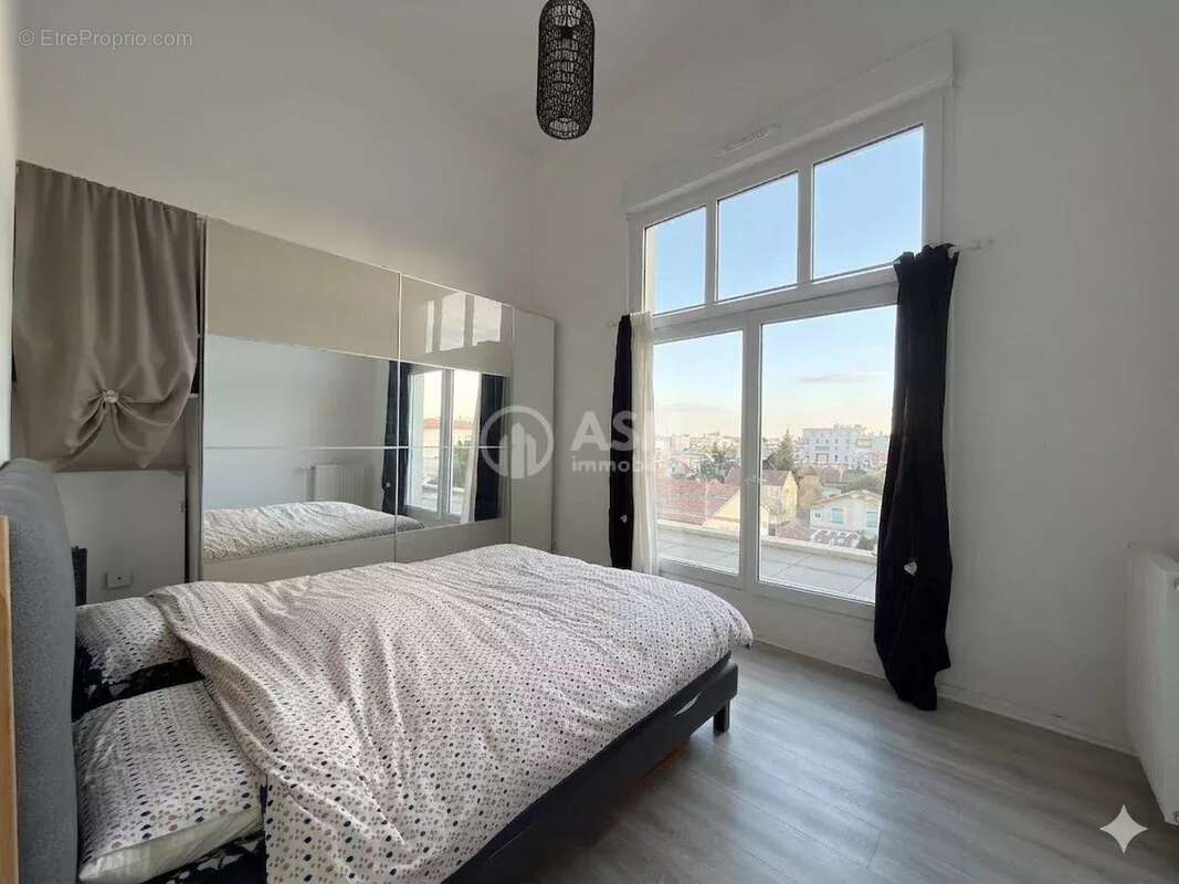 Appartement à COLOMBES