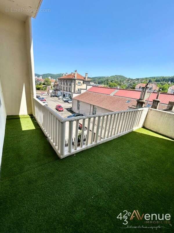 Appartement 590 m² à Saint-Etienne  - photo 4