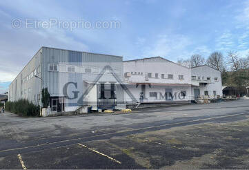 Commerce à SAINT-CHERON