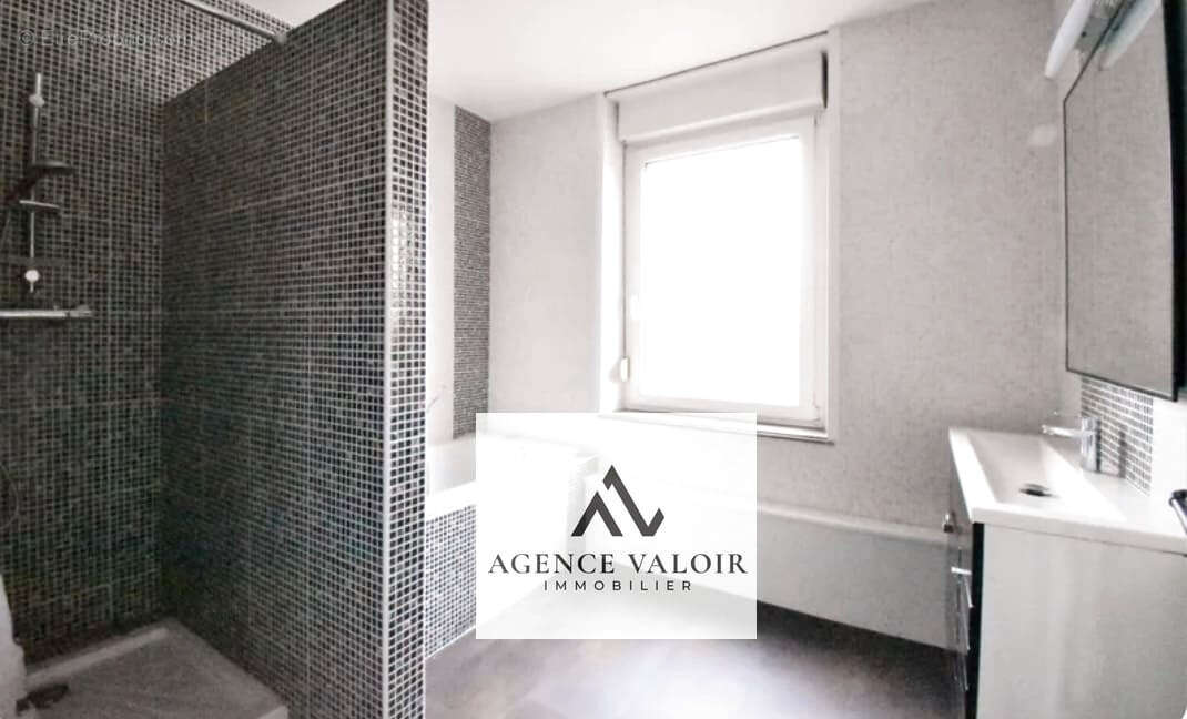 Appartement à REMILLY