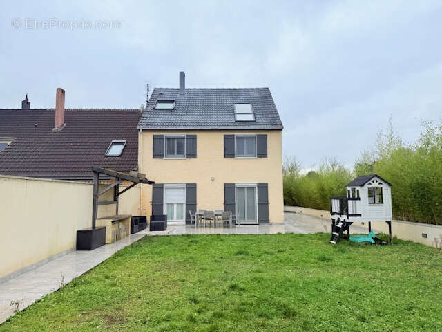 Maison à TREMBLAY-EN-FRANCE