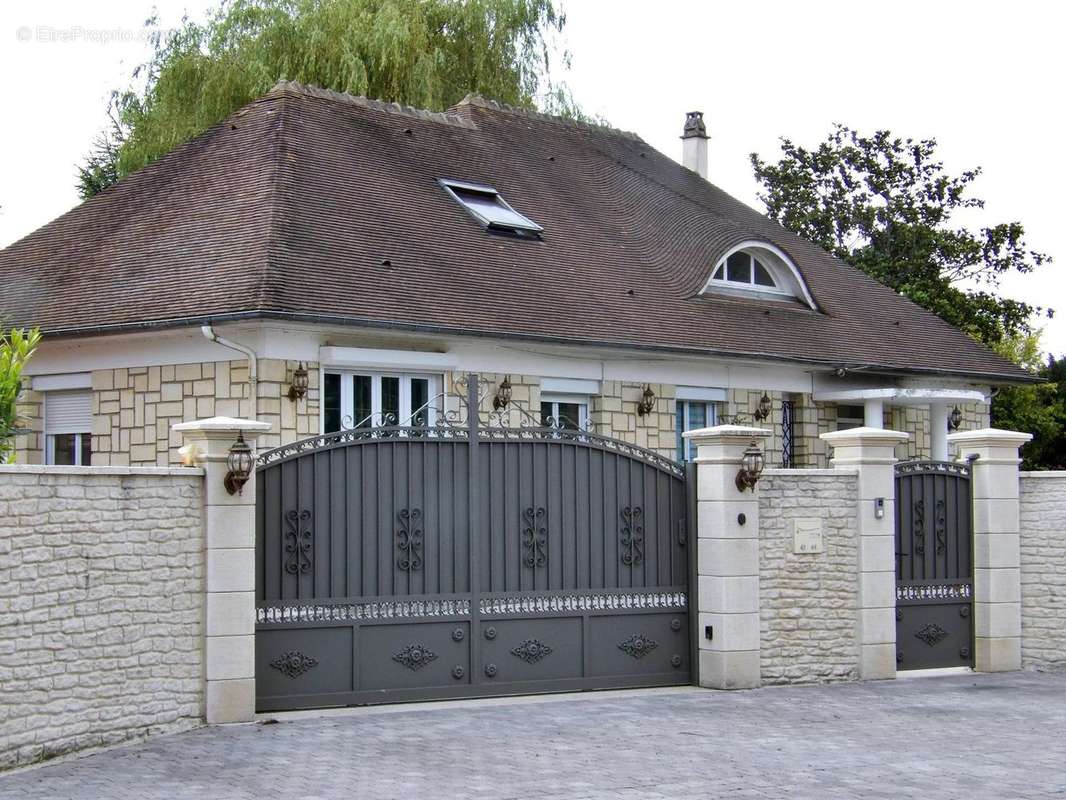 Maison à ANET