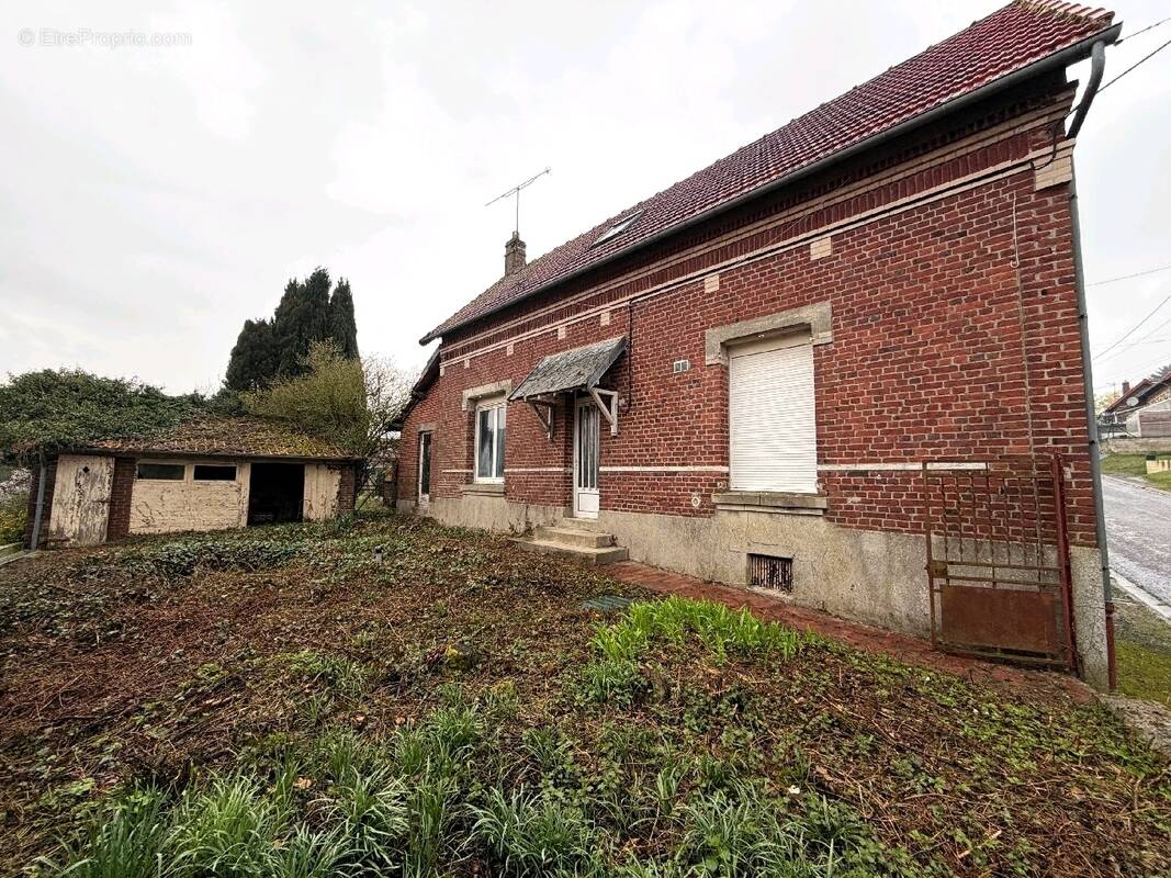 Maison à ETRICOURT-MANANCOURT