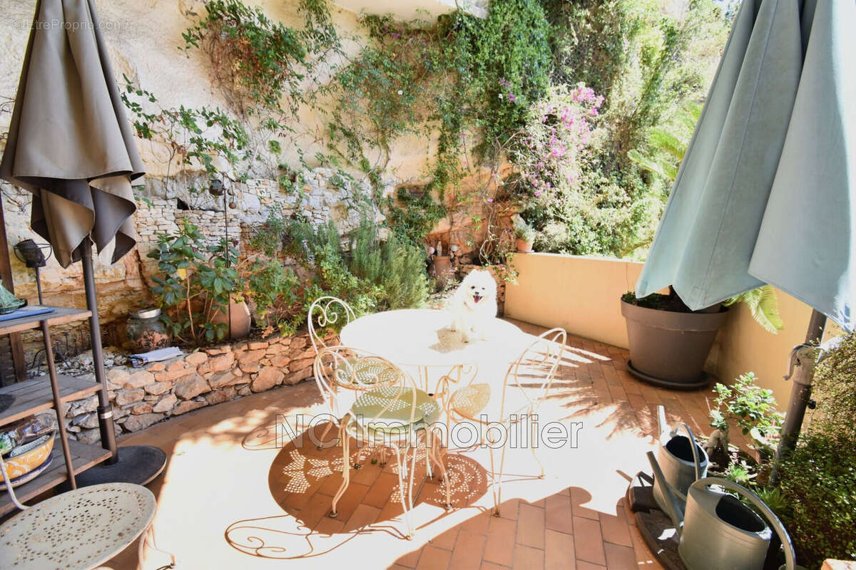 Appartement à VALLAURIS