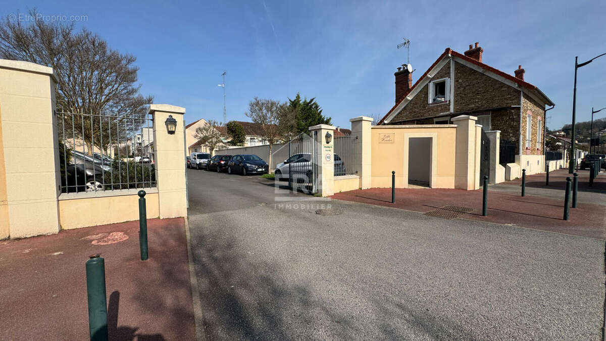 Maison à CORBEIL-ESSONNES
