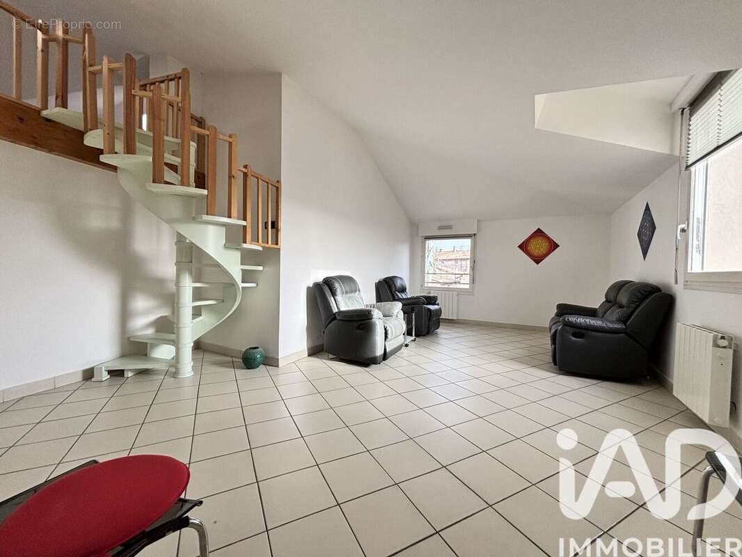 Photo 2 - Appartement à AUBENAS