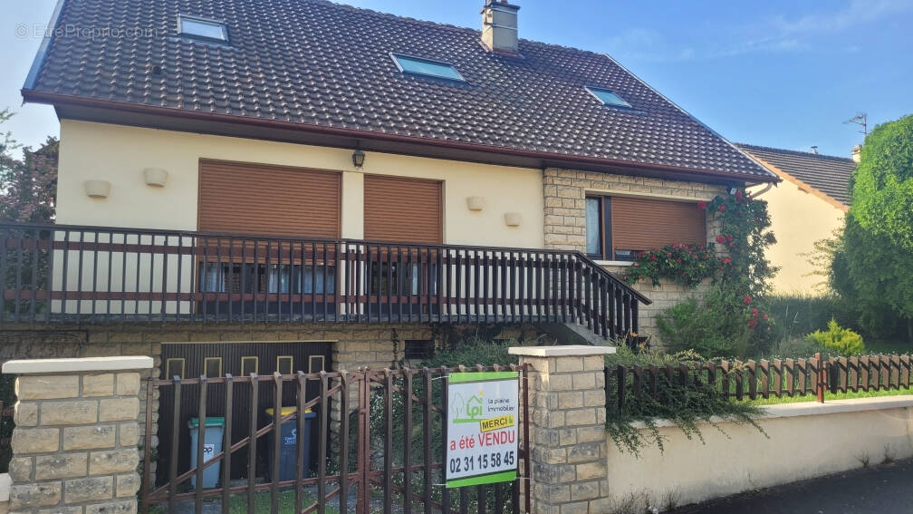 Maison à CORMELLES-LE-ROYAL