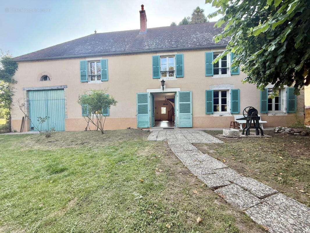 Maison à PONTAILLER-SUR-SAONE