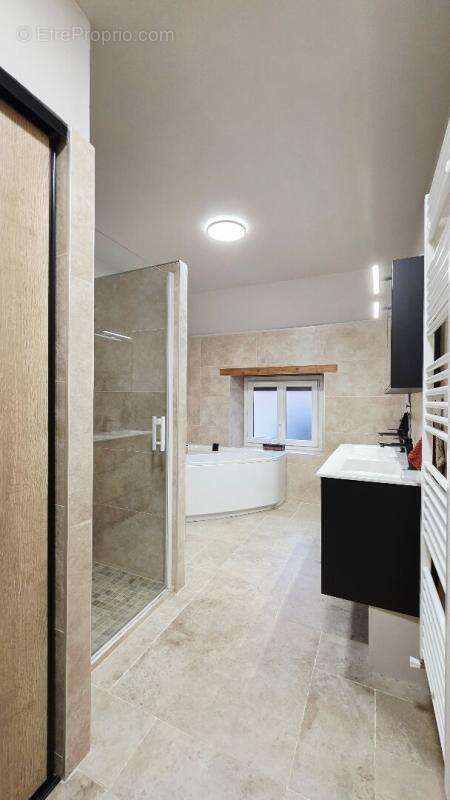 Maison à SAINT-DOULCHARD