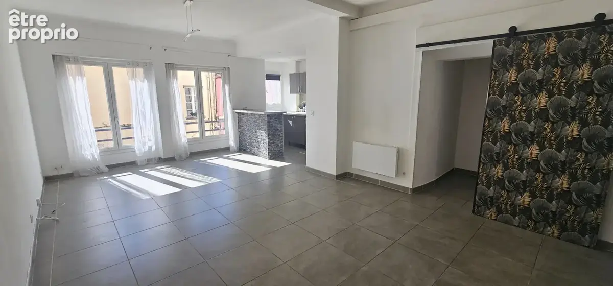Appartement à BAGNOLS-EN-FORET