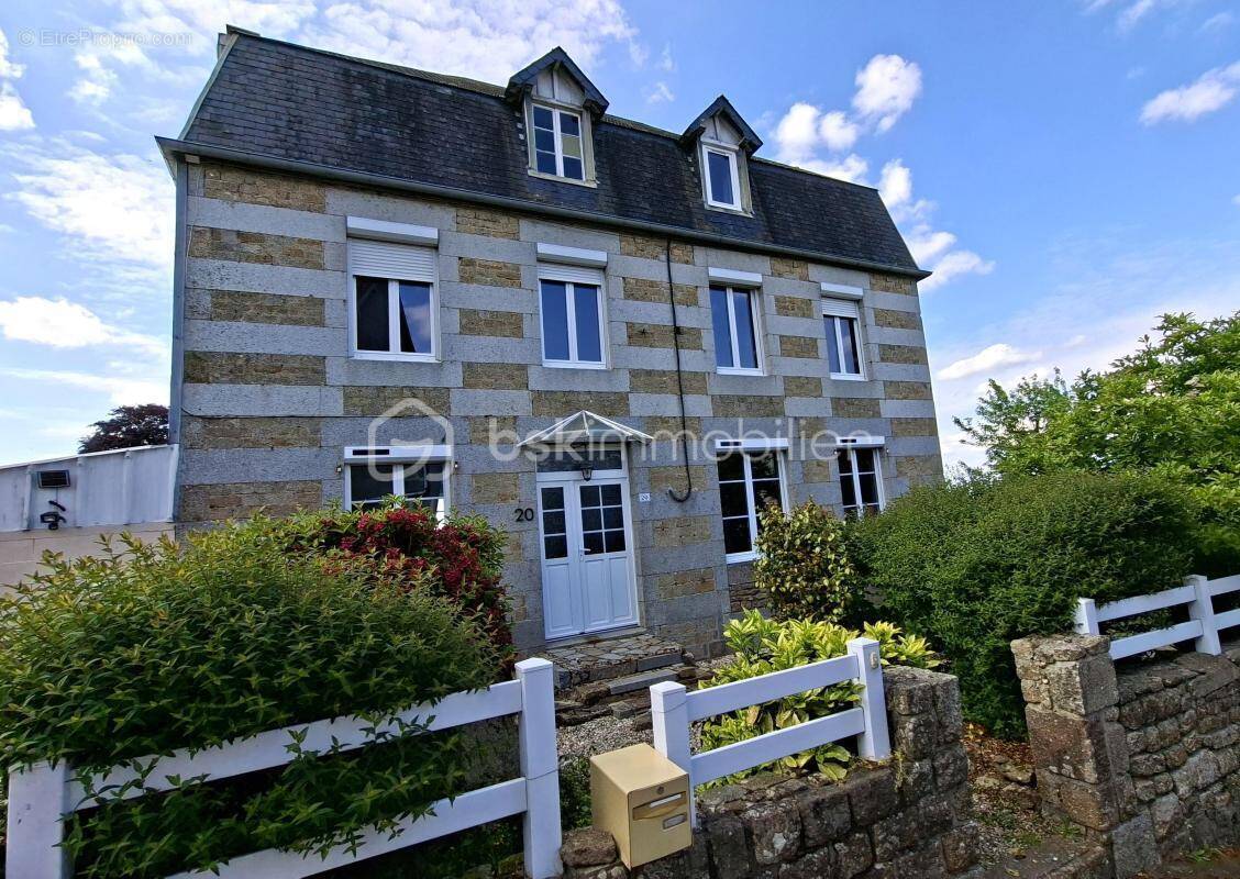 Maison à SAINT-SEVER-CALVADOS
