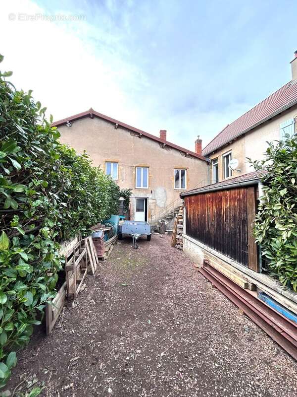 Appartement à FLEURY-LA-MONTAGNE