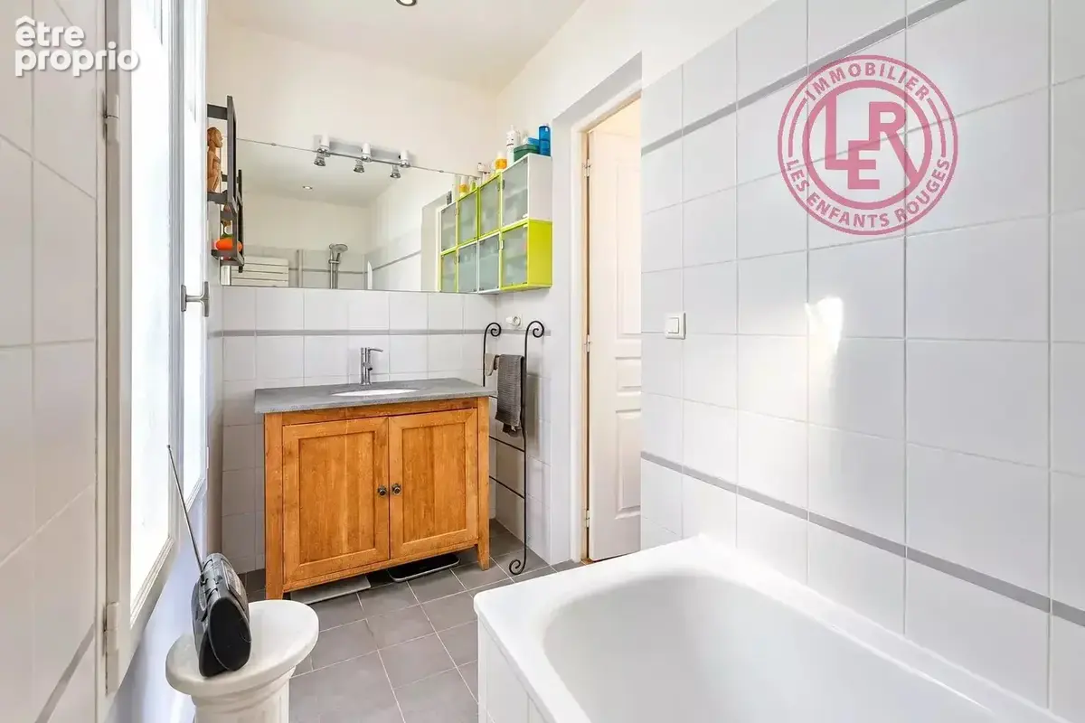 Paris 3ème – Appartement 4 pièces au dernier étage avec ascenseur - photo 8