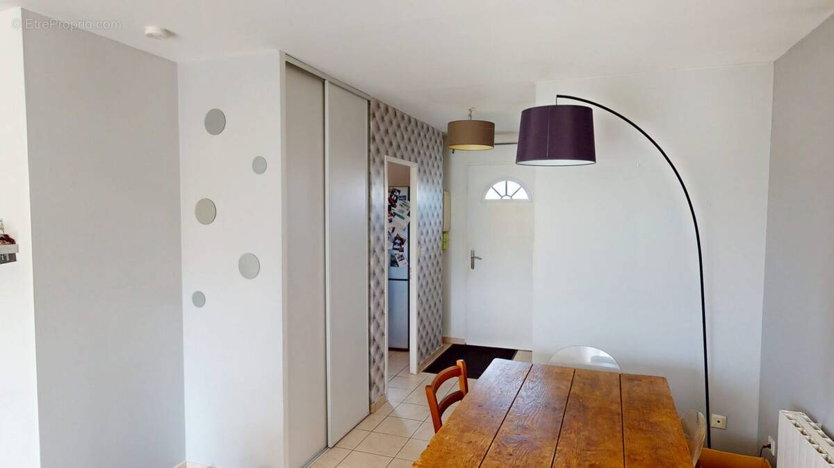 Appartement à INGRE