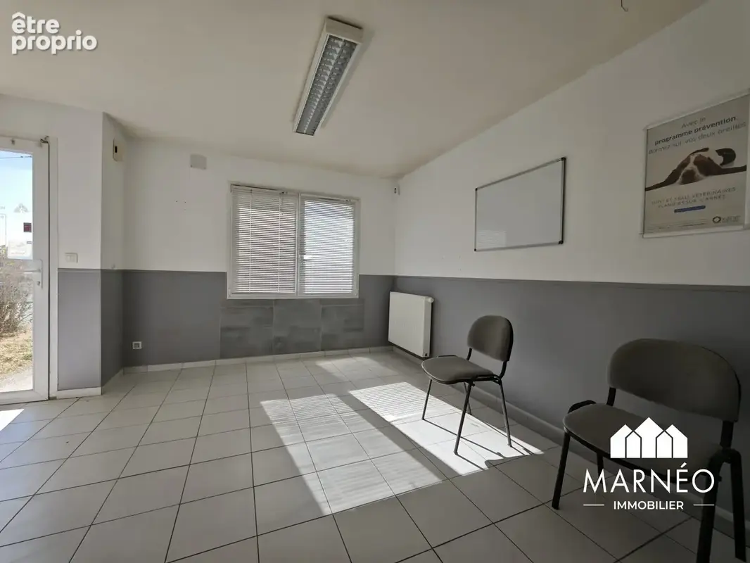 Commerce 220 m² à vendre à Fagnieres (51510) - photo 3