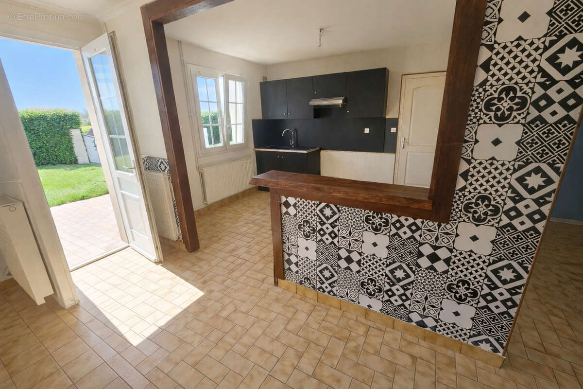 Maison à LAIGNE-EN-BELIN