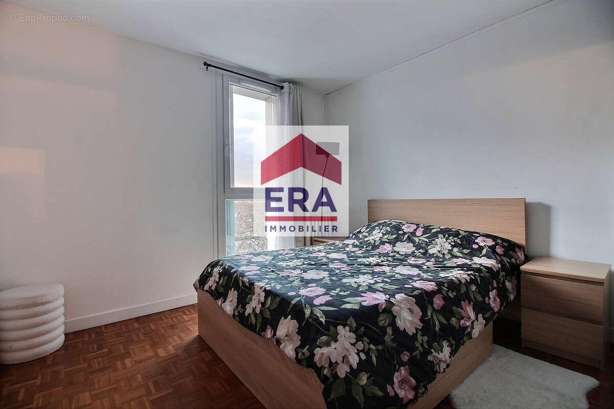 Appartement à VILLENEUVE-LA-GARENNE