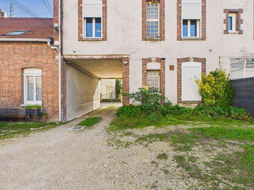 Maison à ROMILLY-SUR-SEINE