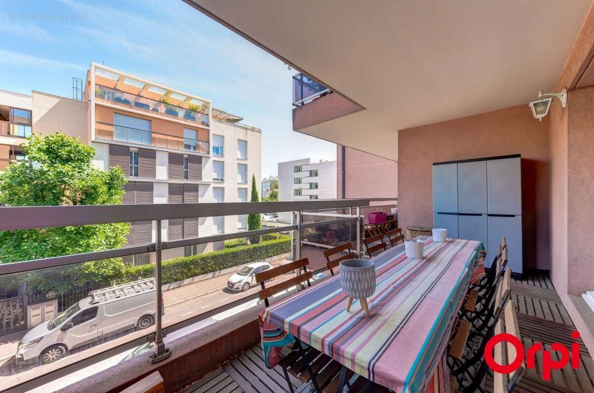 Appartement à LYON-8E