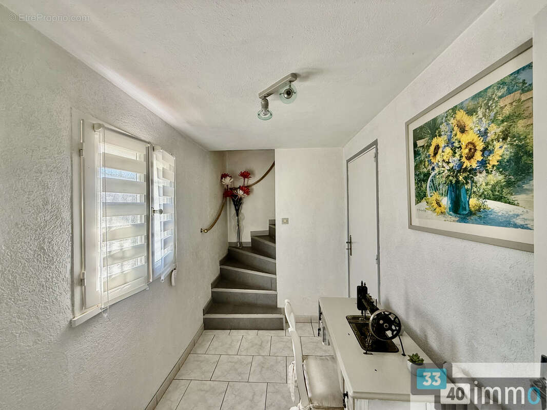 Maison 110 m2 4 chambres a salles - photo 10
