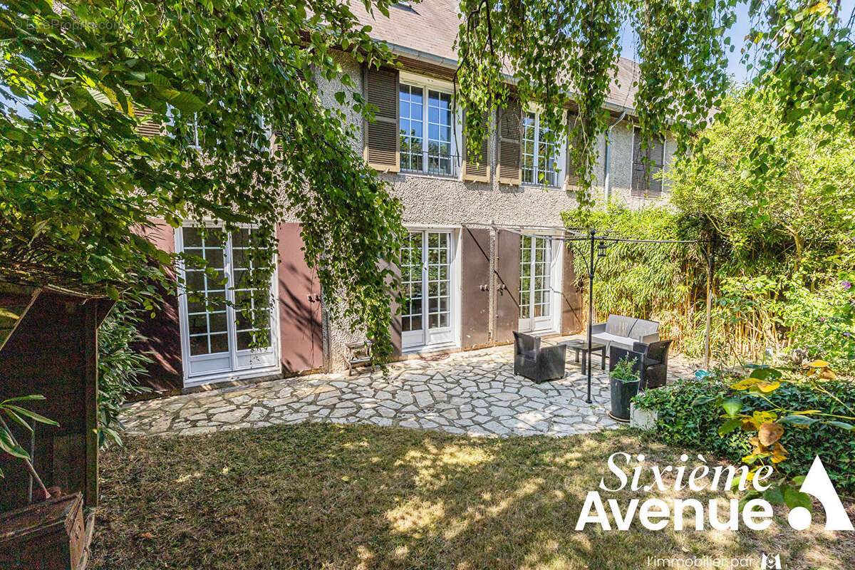 Maison à SAVIGNY-SUR-ORGE