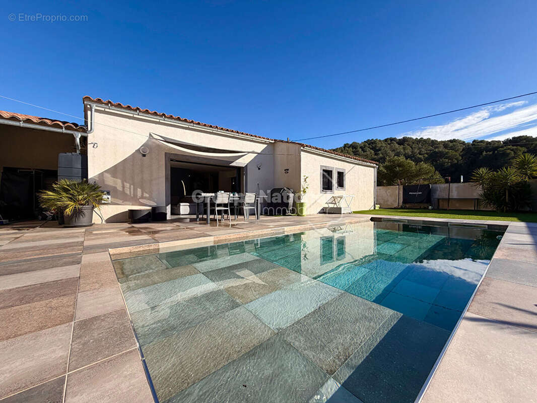 Maison T4/5 de plain-pied avec piscine et double garage - photo 13