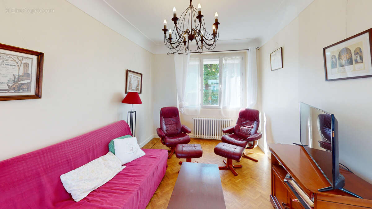 Maison à BARAQUEVILLE