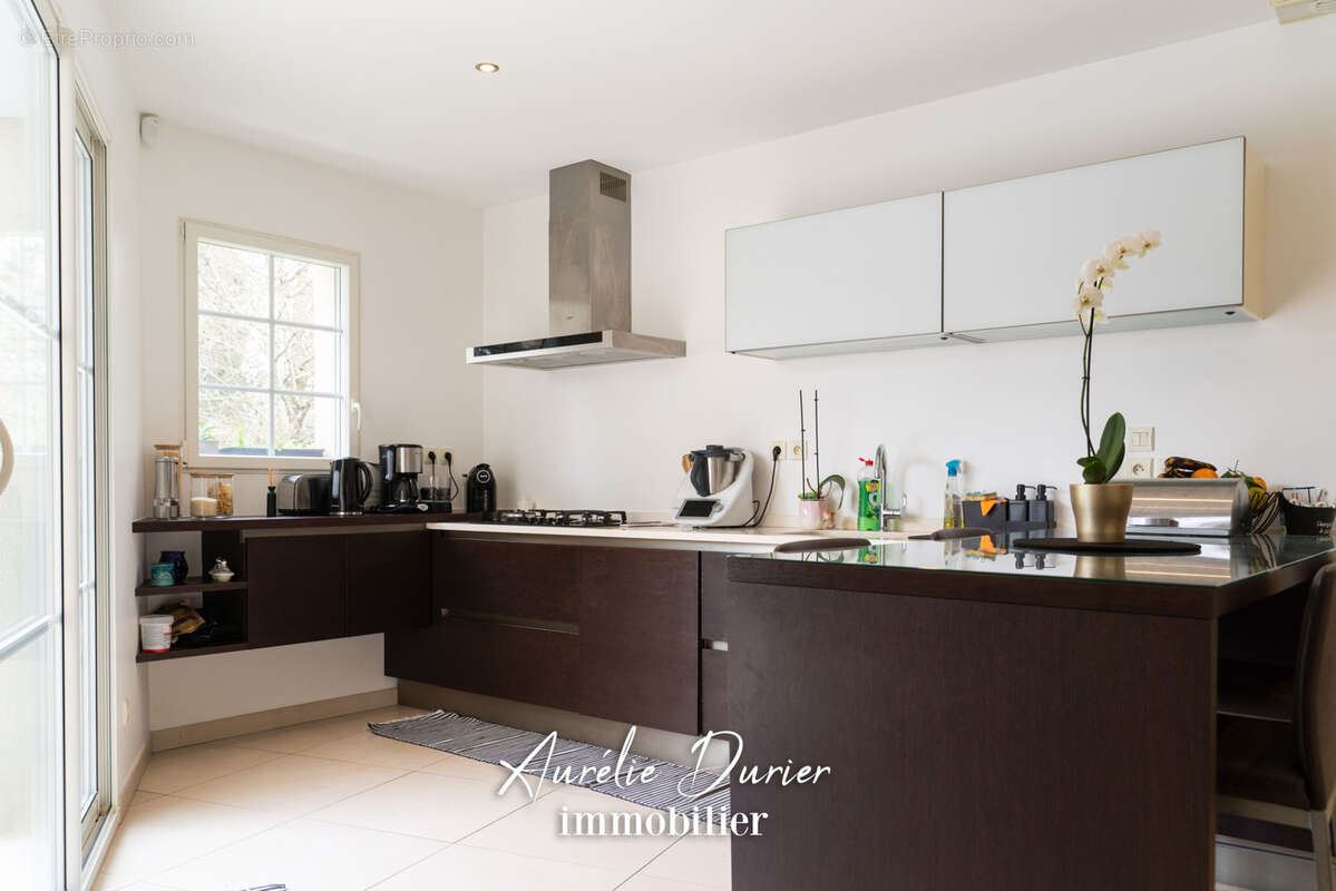 Maison à SAINT-CYR-SUR-LOIRE