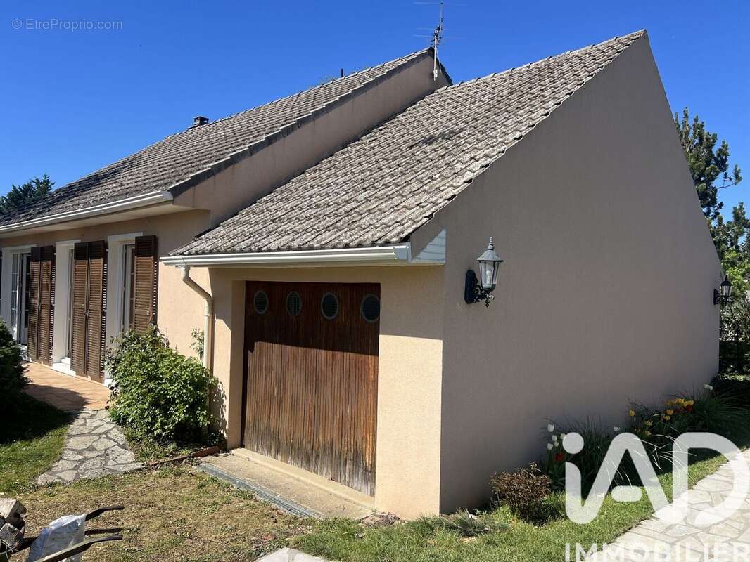 Photo 8 - Maison à SAINTRY-SUR-SEINE